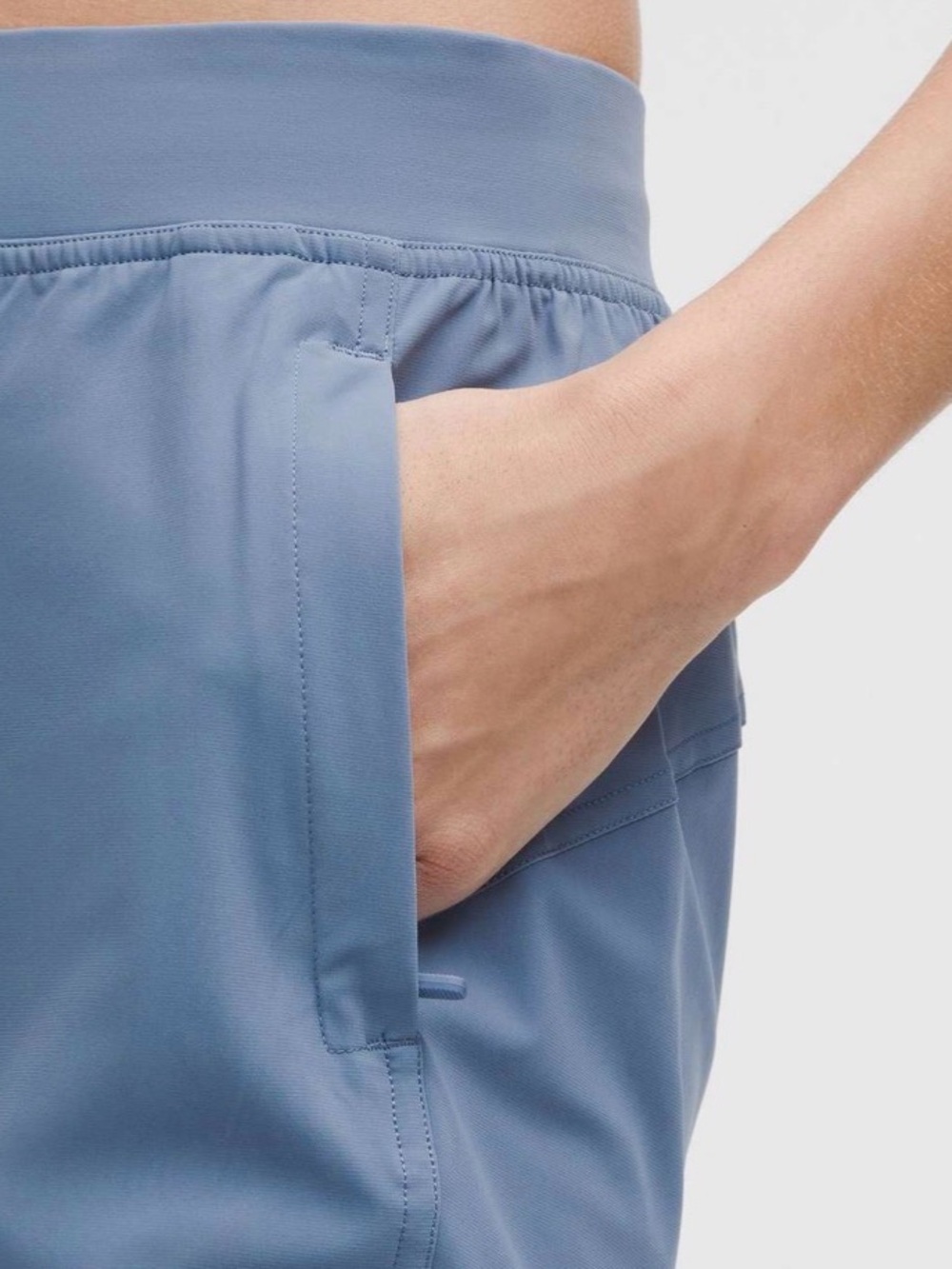 Lululemon Adapted State High-Rise Jogger *Short
Washed Denim - Picture 4 of 10
